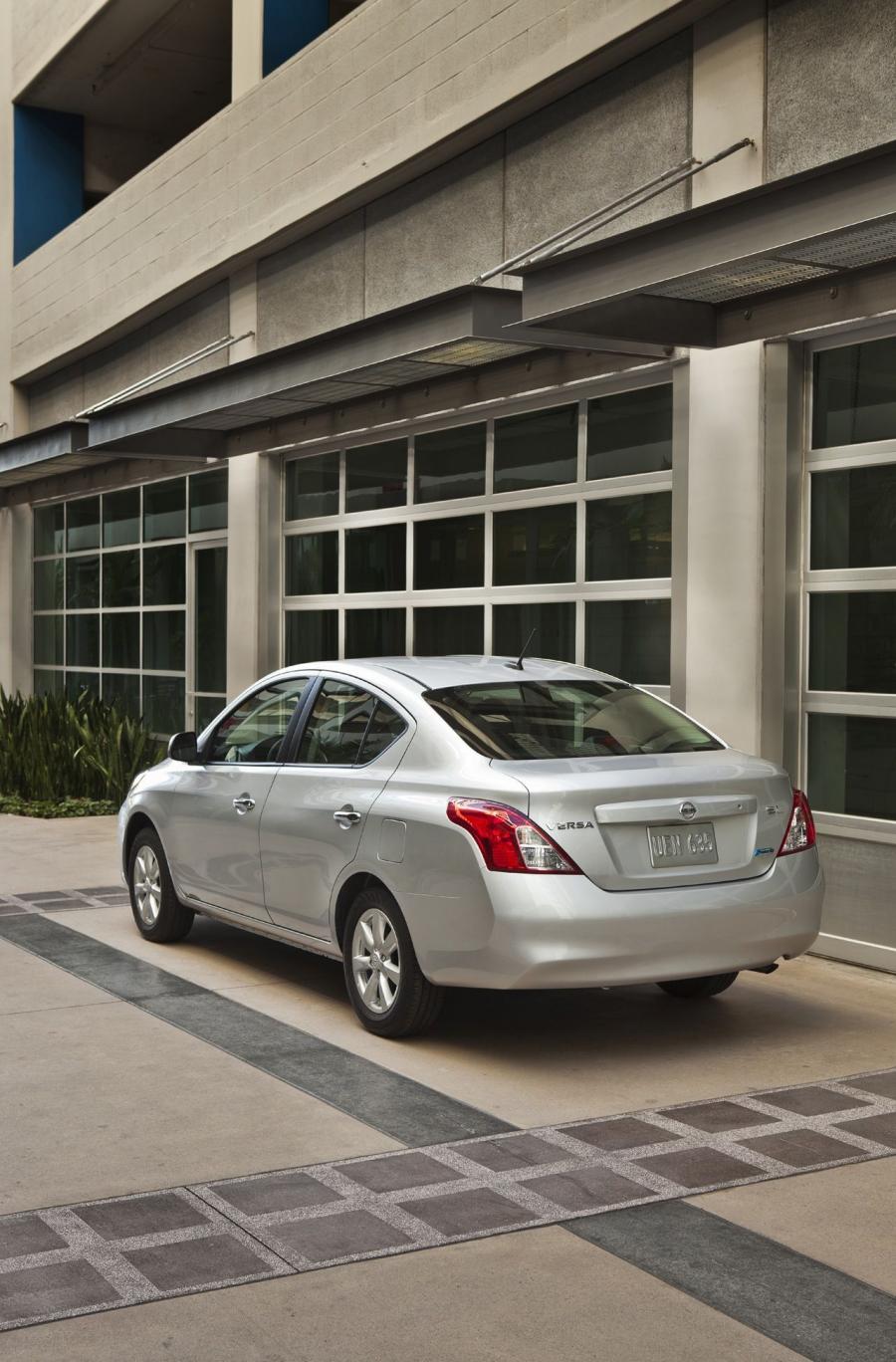  Nissan Versa 2012 года  (фото 106 из 111)